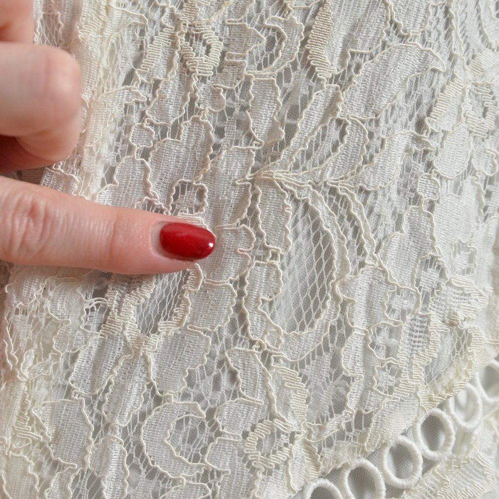 Neiman Marcus Off White All Lace Cocktail Dress - Picture 6 of 13